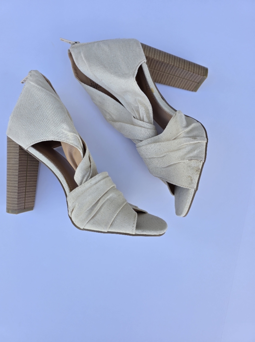 jf  Cream Knotted Peep-Toe Block Heels